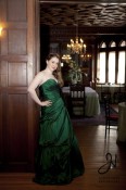 Slideshow Image - Rachel's ROCKIN' that green dress!